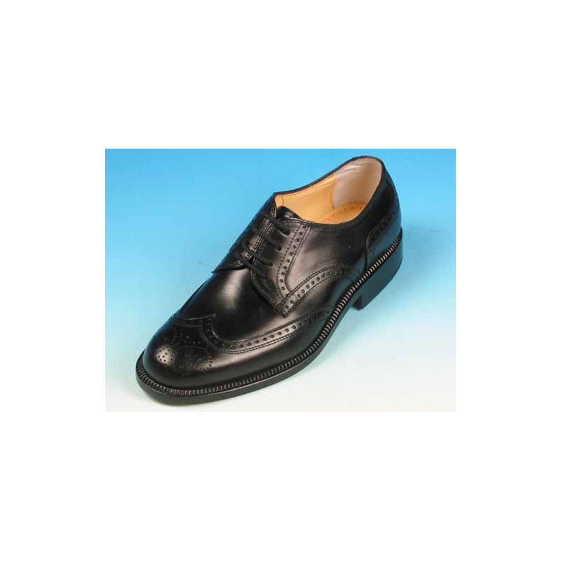 Zapato derby con cordones con decoraciones Brogue para hombres en piel negra  - Tallas disponibles:  40