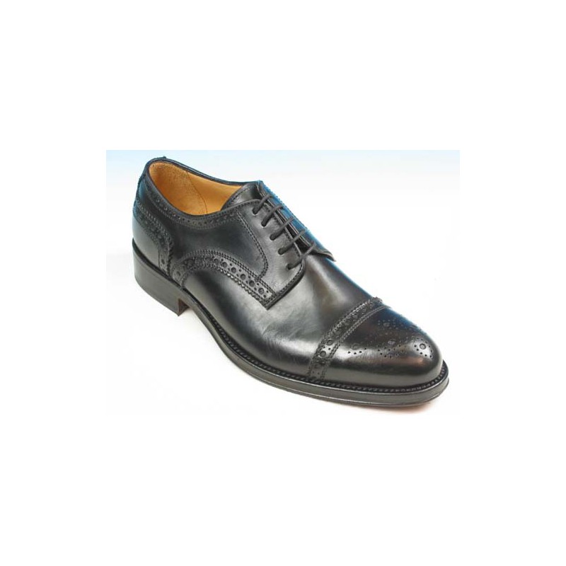 Herrenderbyschuh mit Schnürsenkeln und mit Blumenmuster perforierter Kappe aus schwarzem Leder - Verfügbare Größen:  51, 52, 53, 54