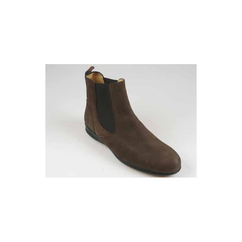 Stivaletto da uomo con elastici laterali in pelle nabuk colore marrone scuro - Misure disponibili: 45