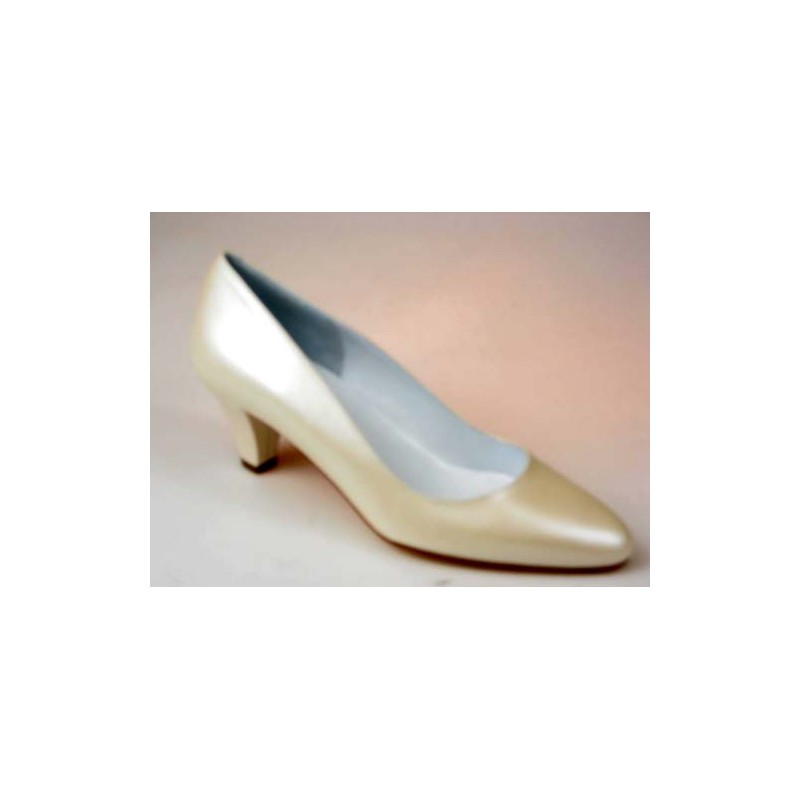 Decolté da donna in pelle avorio perlato tacco 5 - Misure disponibili: 31, 33, 46