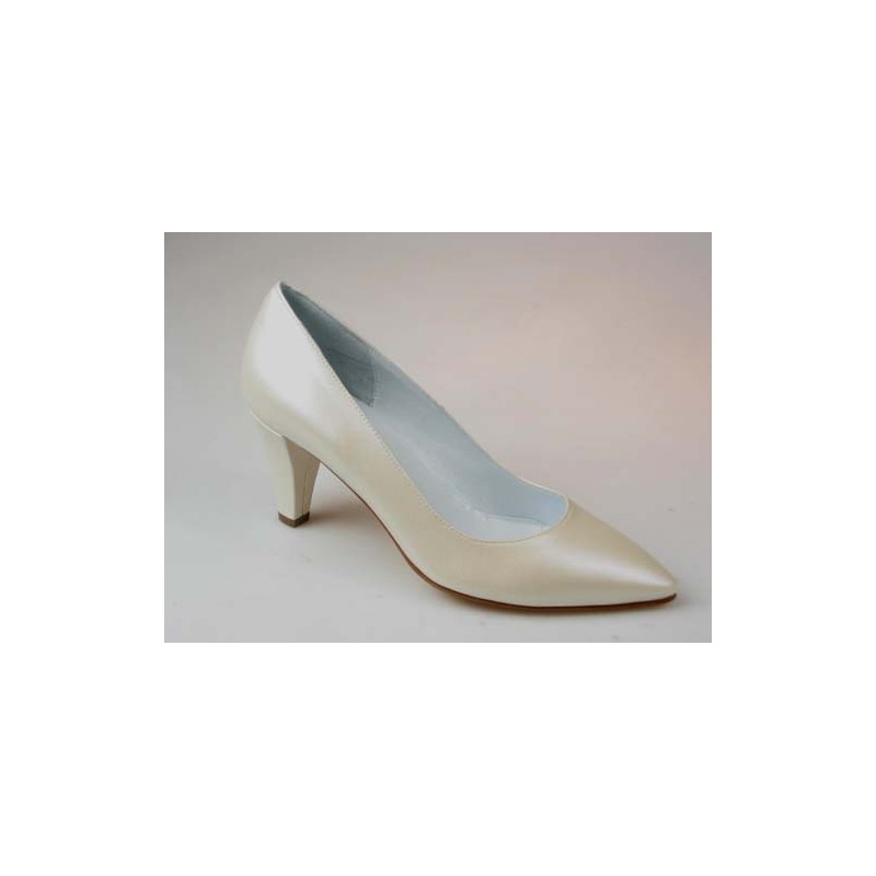 Damenpump aus geperltem elfenbeinfarbigem Leder Absatz 7 - Verfügbare Größen:  46