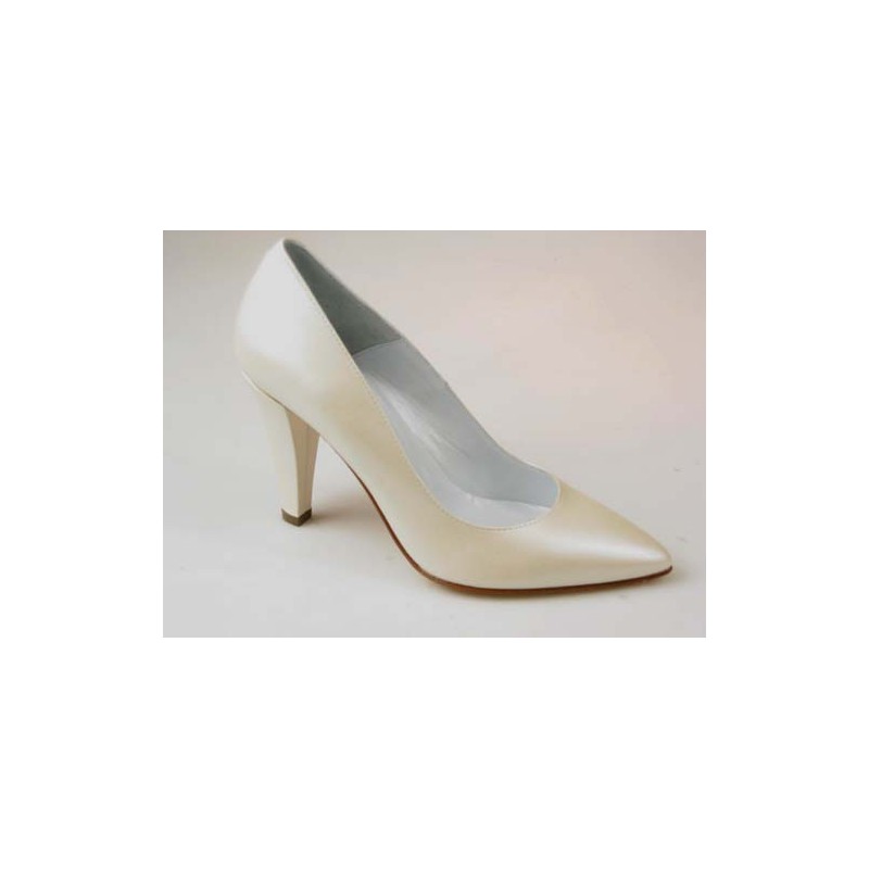Zapato de salon para mujer en piel perlada de color marfil tacon 9 - Tallas disponibles:  31, 44, 46