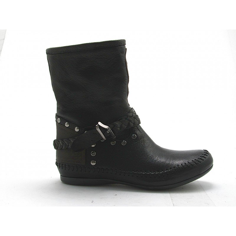 Bottes avec goujons et boucle en cuir noir et marron talon compensé 1 - Pointures disponibles:  32
