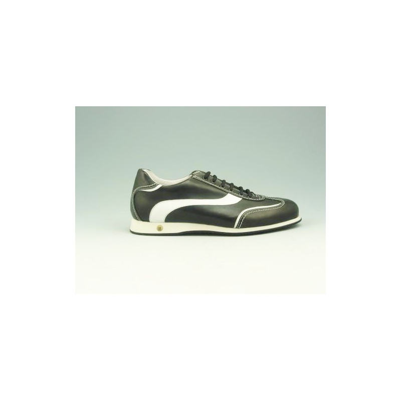 Herrenschuh mit Schnürsenkeln aus schwarzem und weissem Leder - Verfügbare Größen:  36