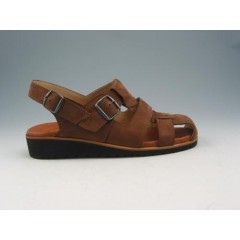 Sandalo con fibbie da uomo in nabuk marrone chiaro - Misure disponibili: 37