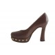 Decolté da donna con borchie con plateau in pelle marrone tacco 10 - Misure disponibili: 42
