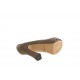 Decolté da donna con borchie con plateau in pelle taupe tacco 10 - Misure disponibili: 42