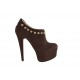 Zapato cerrado con plataforma, tachuelas y cremallera en gamuza color marrón tacon 15 - Tallas disponibles:  42