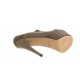 Scarpa accollata con plateau ed elastici in camoscio e vernice taupe tacco 15 - Misure disponibili: 42
