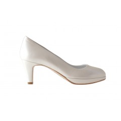 Zapato de salon con plataforma en piel de color marfil perlado tacon 6 - Tallas disponibles:  31, 46