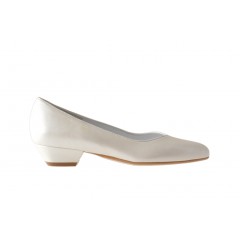 Escarpin en cuir ivoire perlé talon 3 - Pointures disponibles:  31, 32, 33