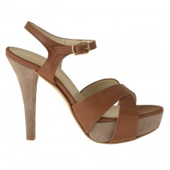 Sandalia de plataforma con cinturon en piel color cuero y gamuza color arena tacon 11 - Tallas disponibles:  42