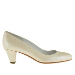 Escarpin en cuir ivoire perlé talon 5 - Pointures disponibles:  32