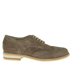 Scarpa casual derby stringata con lavorazione Brogue da uomo in camoscio sabbia - Misure disponibili: 47