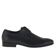 Eleganter Herrenderbyschuh mit Schnürsenkeln aus schwarzem mit Streifen bedrucktem Lackleder - Verfügbare Größen:  36