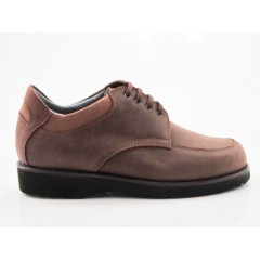 Men's laced shoe in light brown nubuck leather - Available sizes:  36, 37