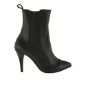 Stivaletto da donna con due elastici in pelle nera tacco 9