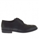 Eleganter Herrenderbyschuh mit Schnürsenkeln und Flügelkappe aus schwarzem Leder - Verfügbare Größen:  51