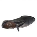 Woman's closed shoe with zipper in grey leather heel 3 - Available sizes:  46