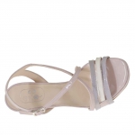 Sandale pour femmes avec courroie entrecroisé et plateforme en cuir verni rose, gris et ivoire talon 9 - Pointures disponibles:  42