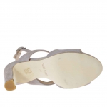 Sandalo da donna con cinturino e applicazioni in metallo color canna di fucile in camoscio grigio tacco 9 - Misure disponibili: 42