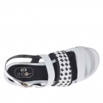 Sandale pour femmes avec trois bandes et courroie en cuir blanc avec elastiques noires croises talon compensé 5 - Pointures disponibles:  42