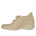 Scarpa sportiva da donna in pelle beige con velcro zeppa 5 - Misure disponibili: 42