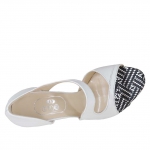Scarpa aperta da donna in pelle bianca e camoscio stampato optical tacco 9 - Misure disponibili: 42
