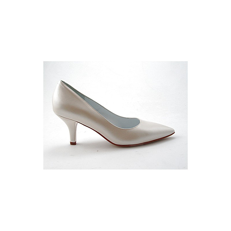 Zapato de salon a punta en piel color marfil tacon 7 - Tallas disponibles:  31