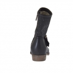 Damenstiefelette mit Schnalle aus schwarzem perforiertem Leder - Verfügbare Größen:  32