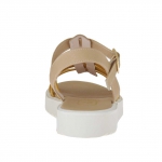 Sandale pour femmes avec courroie en T en cuir imprimé beige et jeune ocre talon compensé 2,5 - Pointures disponibles:  31
