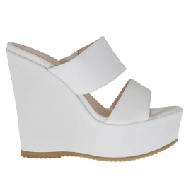 Offene weisse Damenpantoletten mit Druck, Plateau und Keilabsatz 12 - Verfügbare Größen:  42