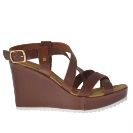 Sandalia para mujer con plataforma en piel color cuero cuña 9 - Tallas disponibles:  42