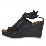Sandalo da donna con listini intrecciati, 2 cinturini e plateau in pelle nera zeppa 9 - Misure disponibili: 42