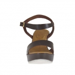 Sandale pour femmes en cuir brun foncé avec courroie, plateforme et talon compensé 9 - Pointures disponibles:  42