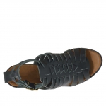 Sandale pour femmes avec plateforme et courroies entrecroisés en cuir vert sapin talon compensé 9 - Pointures disponibles:  42, 43