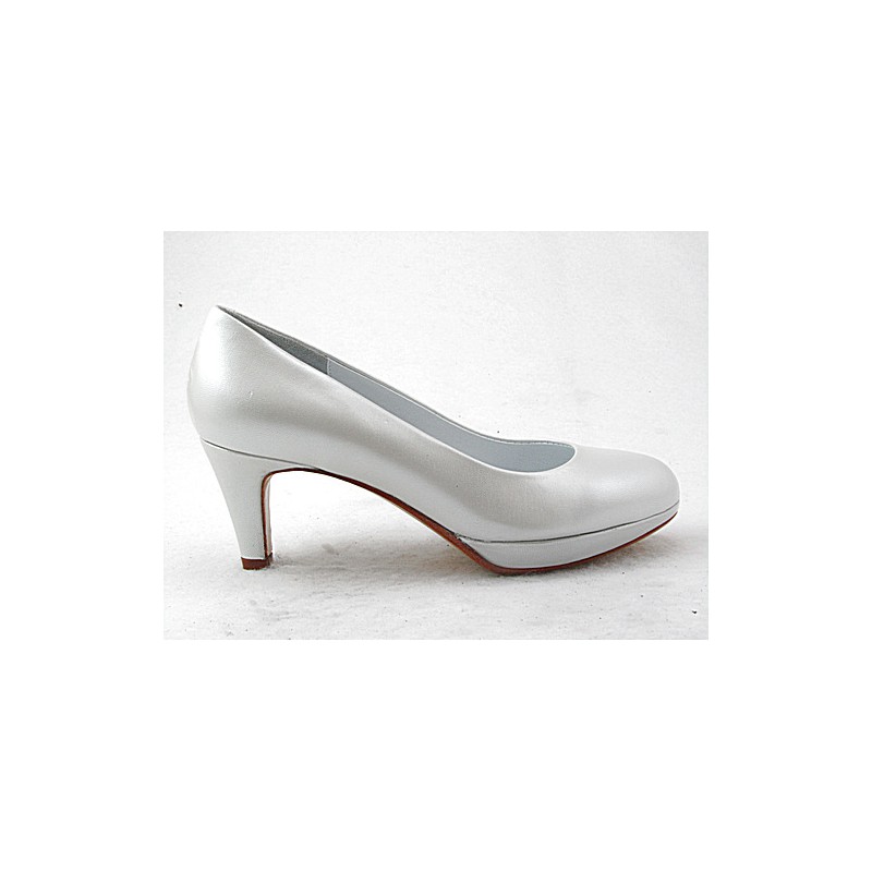 Decolté con plateau in pelle perlata bianca tacco 6 - Misure disponibili: 31