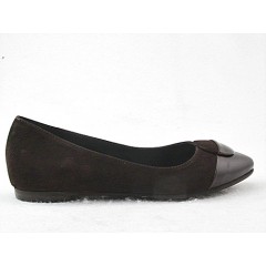 Bailarina con boton en piel y gamuza de color marron tacon 1 - Tallas disponibles:  32
