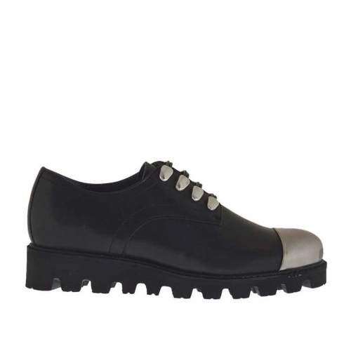 Zapato para mujer con cordones decorativos en piel negra con puntera en charol plateada cuña 3 - Tallas disponibles:  32