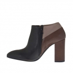 Scarpa accollata da donna in pelle nera, marrone e beige con cerniera tacco 9 - Misure disponibili: 42