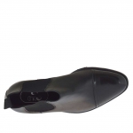 Knöchelhoher Herrenschuh mit Gummibändern und Kappe aus schwarzem Leder und gebürstetem Leder - Verfügbare Größen:  46