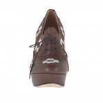 Woman's highfronted laced pump with platform in brown leather with white flowers heel 10 - Available sizes:  31, 32, 42