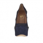 Decolté da donna con plateau in camoscio blu con fiori tacco 15 - Misure disponibili: 42