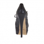 Zapato cerrado con plataforma y cordones en piel negra con flores tacon 15 - Tallas disponibles:  42