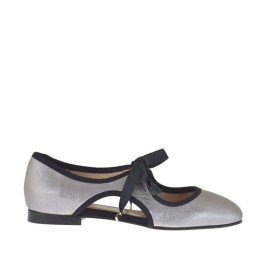 Damenschuh mit Schnürsenkeln aus silbernem laminiertem Leder mit Antik-Look und schwarzem Stoff Absatz 1 - Verfügbare Größen:  32