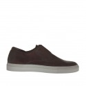 Zapato deportivo para hombre con elastico en piel trenzada marron oscuro