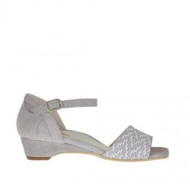 Zapato abierto para mujer con cinturon en gamuza gris y blanca estampada óptica cuña 3 - Tallas disponibles:  46