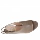 Sandalo accollato con plateau e lacci posteriori in pelle taupe tacco 10 - Misure disponibili: 42