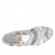 Sandalia de tiras cruzadas para mujer en charol de color gris y blanco tacon 7 - Tallas disponibles:  43, 44, 45
