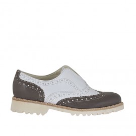 Scarpa stile inglese da donna con elastico in pelle marrone e bianca tacco 2,5 - Misure disponibili: 33, 45